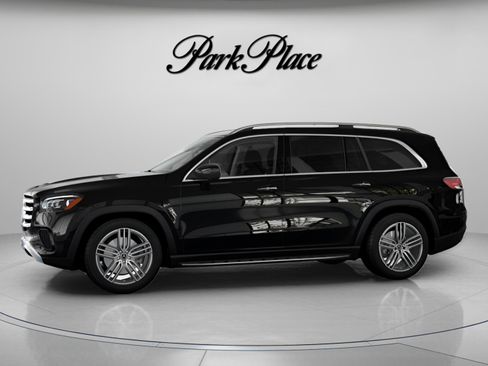 New 2026 Mercedes-Benz GLS 450 4MATIC image 6