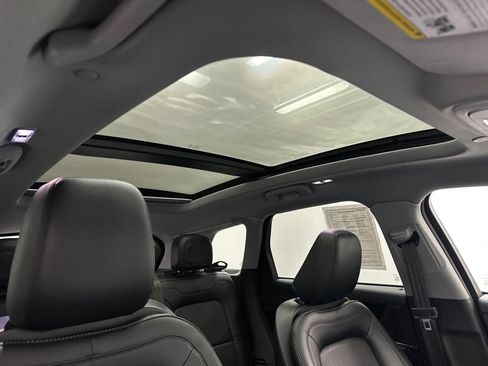 Certified 2021 Lincoln Corsair AWD w/ Premium Package image 10