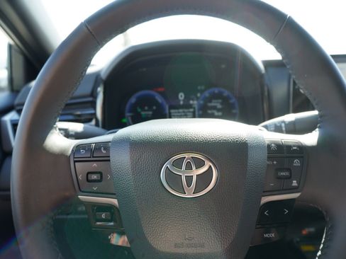 Used 2026 Toyota Camry XSE AWD/4WD image 22