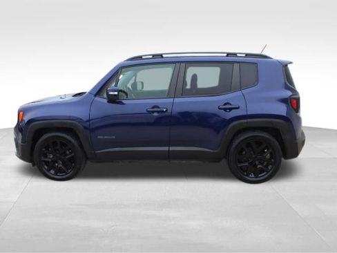 Used 2017 Jeep Renegade Altitude image 2