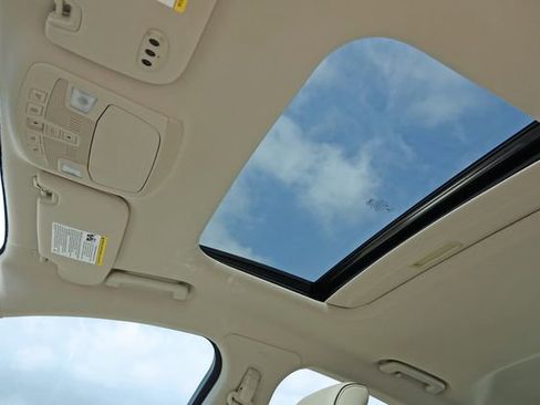 Used 2017 Ford Fusion Platinum image 8