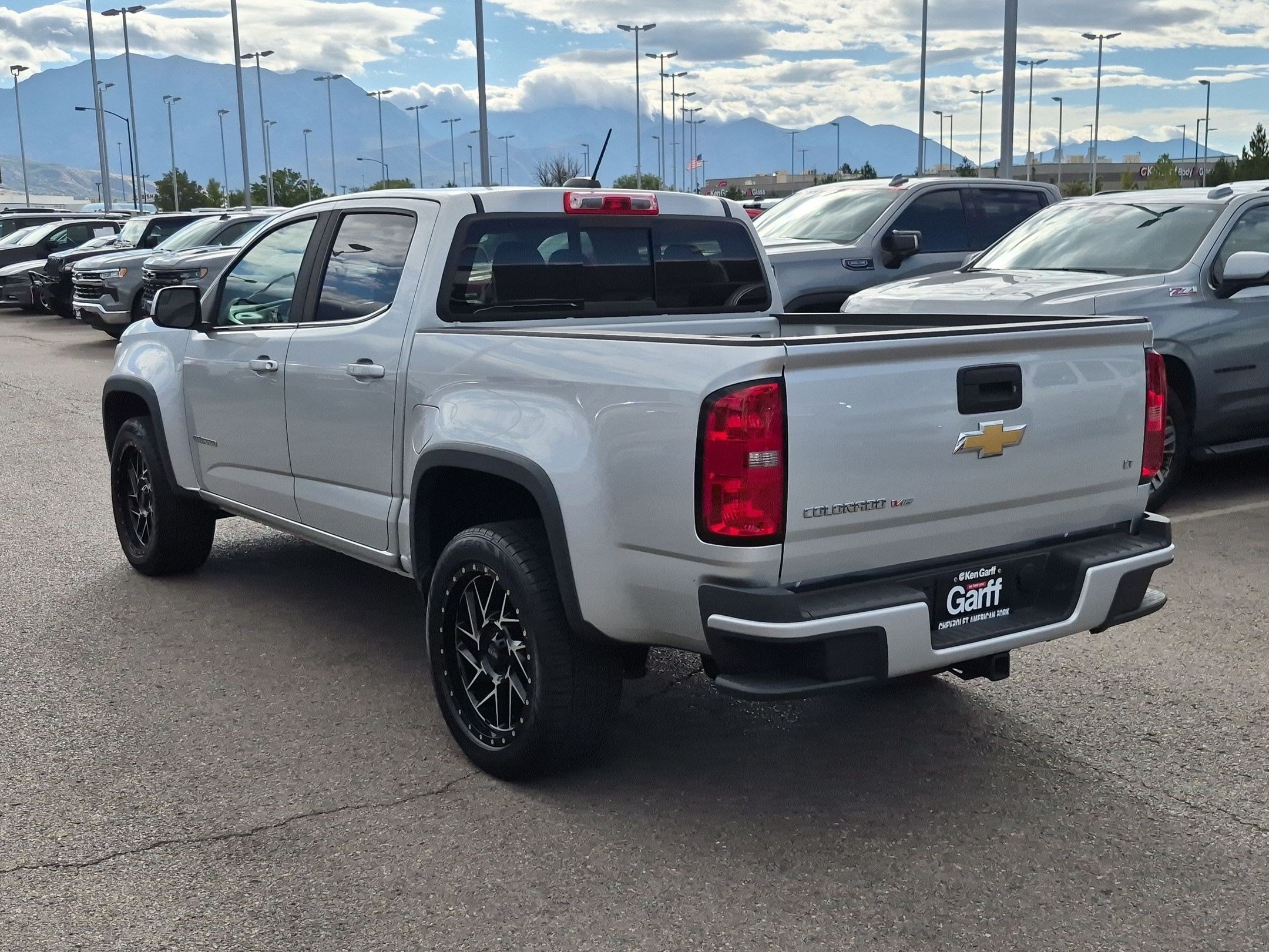 Used 2018 Chevrolet Colorado LT w/ LT Convenience Package RWD image 5
