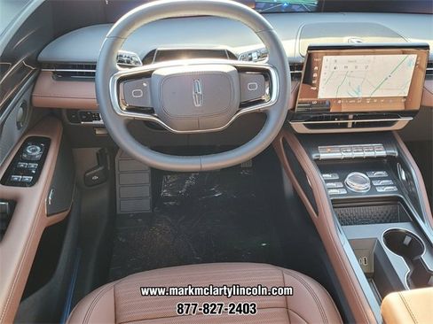 New 2026 Lincoln Nautilus Reserve w/ Jet Appearance Package image 7