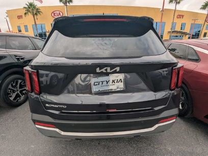 Used 2026 Kia Sorento S w/ S Panoramic Sunroof Package