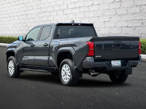 Used 2025 Toyota Tacoma SR5 AWD/4WD image 6