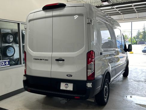 New 2026 Ford Transit 250 148 Medium Roof RWD image 8