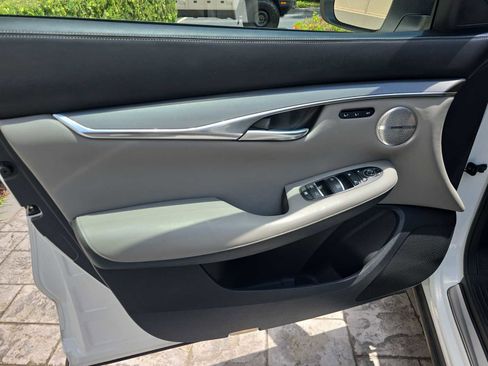 Used 2023 INFINITI QX50 Luxe FWD image 9