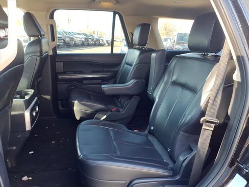Used 2024 Ford Expedition XLT image 31