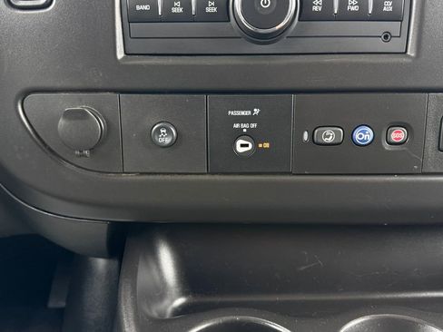 Used 2020 GMC Savana 3500 w/ Driver Convenience Package image 24