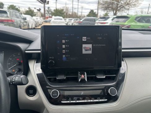 Used 2025 Toyota Corolla Cross LE w/ Moonroof Package FWD image 23