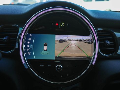 Used 2022 MINI Cooper 4-Door Hardtop image 23