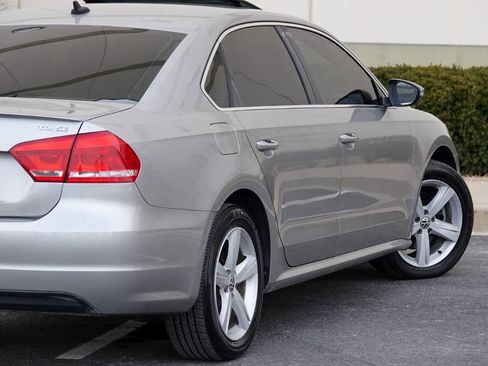 Used 2012 Volkswagen Passat TDI SE FWD image 21