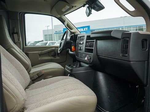 New 2025 Chevrolet Express 3500 w/ Driver Convenience Package image 9