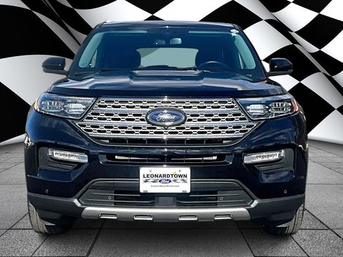 Used 2022 Ford Explorer Limited w/ Equipment Group 301A image 3