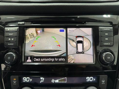 Used 2020 Nissan Rogue SL AWD/4WD image 18