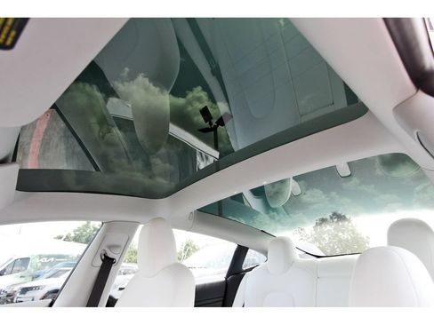 Used 2022 Tesla Model 3 Long Range AWD/4WD image 25