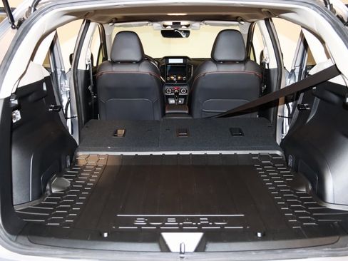 Used 2023 Subaru Crosstrek 2.5i Limited w/ Moonroof Package image 71