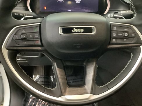 New 2026 Jeep Grand Cherokee L 4WD image 15