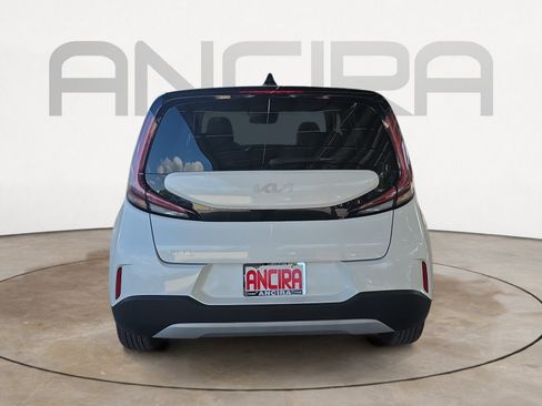 Certified 2025 Kia Soul LX w/ LX Technology Package FWD image 7