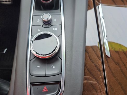 Used 2024 Cadillac Escalade Sport Platinum w/ LPO, ONYX Package image 24