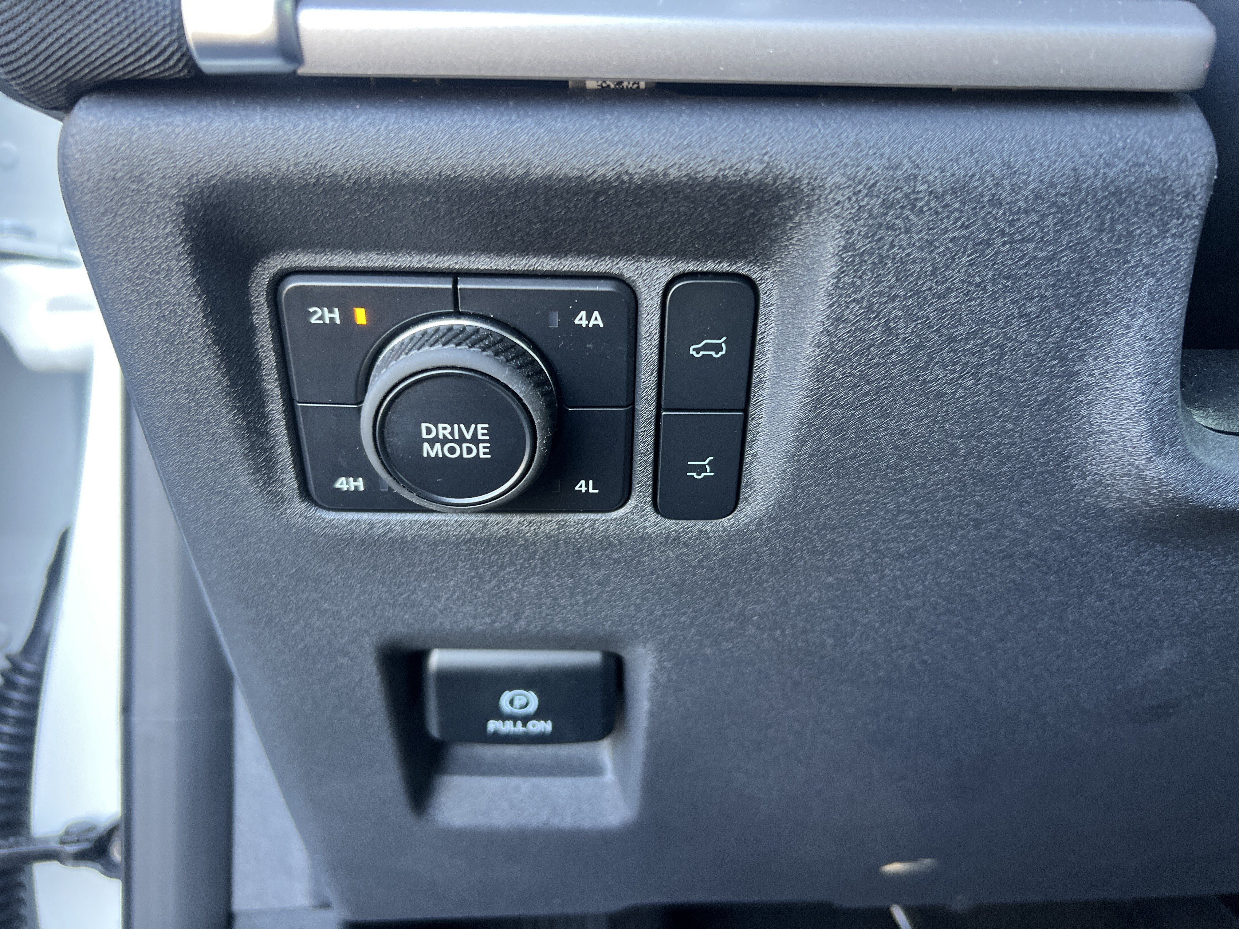 Used 2025 Ford Expedition Max Active AWD/4WD image 17