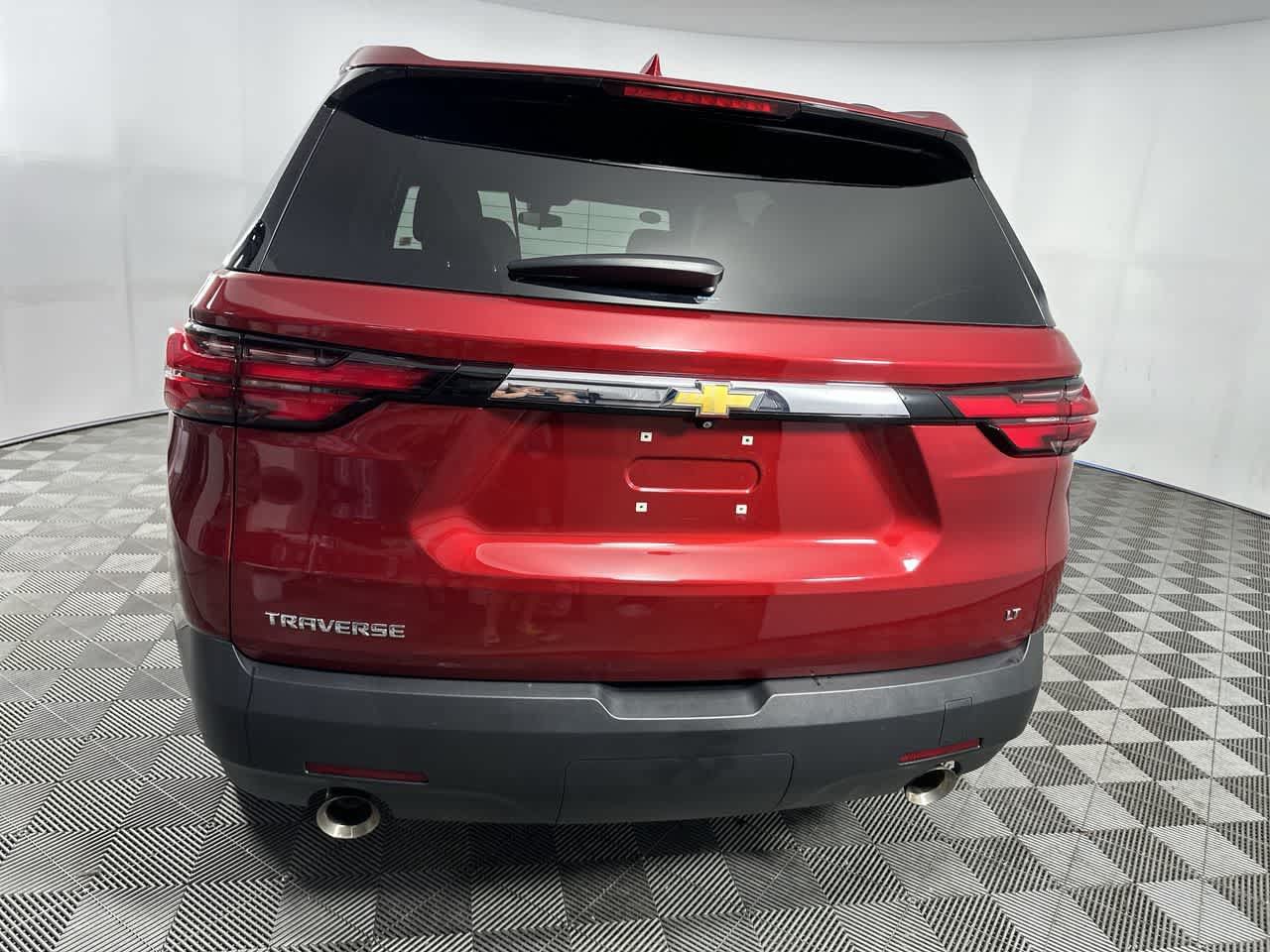 Used 2023 Chevrolet Traverse LT FWD image 7