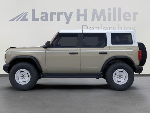 New 2026 Ford Bronco Heritage Edition AWD/4WD image 3