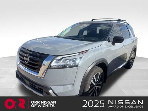 Used 2024 Nissan Pathfinder Platinum w/ Cargo Package image 1