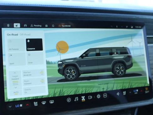 Used 2024 Rivian R1S Adventure AWD/4WD image 35