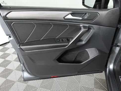 Used 2023 Volkswagen Tiguan SE R-Line image 19