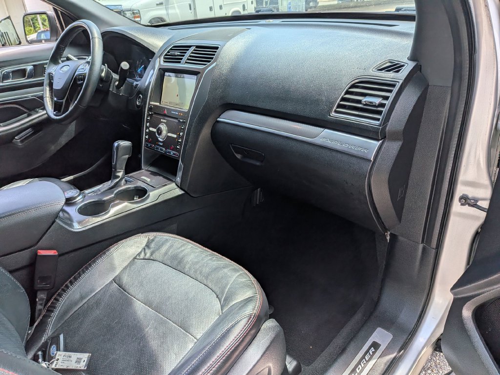 Used 2019 Ford Explorer Sport AWD/4WD image 34