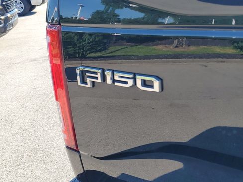 Used 2016 Ford F150 XLT w/ Equipment Group 302A Luxury AWD/4WD image 7