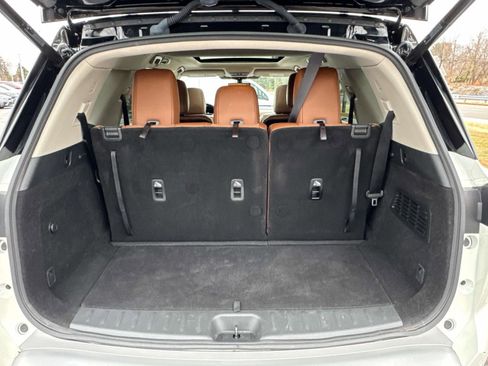 Used 2023 Nissan Pathfinder Platinum image 28