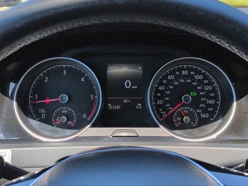 Used 2015 Volkswagen Golf TDI SEL FWD image 34
