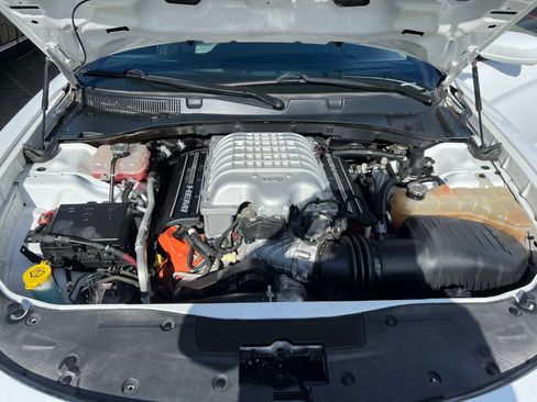 Used 2019 Dodge Charger SRT Hellcat w/ Navigation & Travel Group image 18