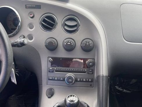 Used 2007 Pontiac Solstice Convertible RWD image 11