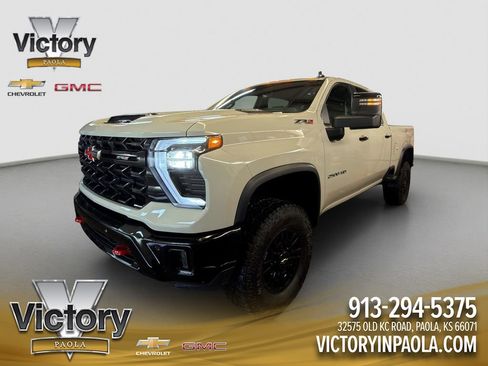 Used 2026 Chevrolet Silverado 2500 ZR2 AWD/4WD image 1