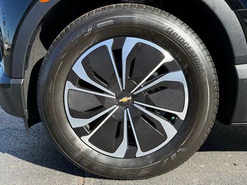 New 2026 Chevrolet Blazer EV LT image 17