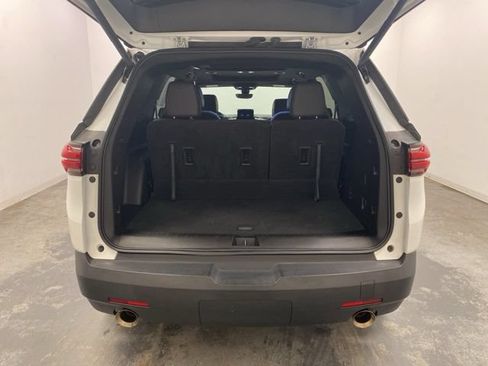 Used 2023 Chevrolet Traverse RS AWD/4WD image 31
