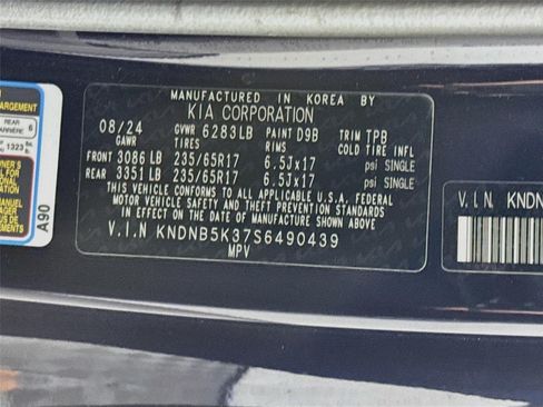 Certified 2025 Kia Carnival FWD image 32