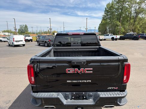 Used 2023 GMC Sierra 1500 AT4 w/ AT4 Preferred Package image 5
