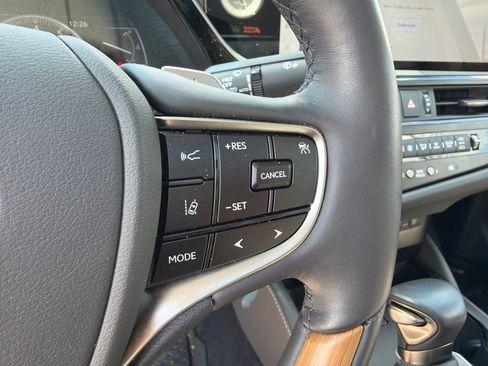 Used 2025 Lexus ES 350 Ultra Luxury FWD image 25