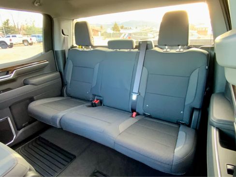 New 2026 GMC Sierra 1500 SLE image 31