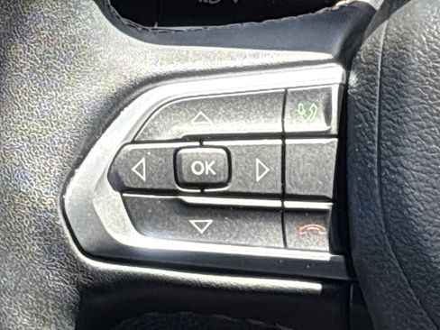 Used 2022 Jeep Compass Limited image 21