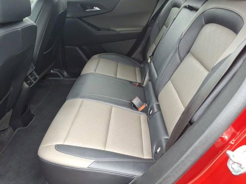 Used 2025 Chevrolet Equinox LT w/ Convenience Package II image 14