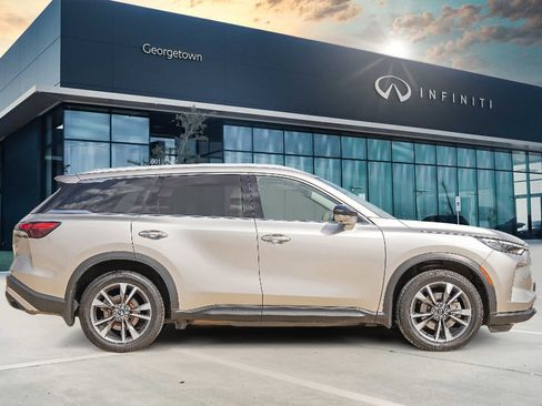 Certified 2023 INFINITI QX60 Luxe w/ Vision Package image 4