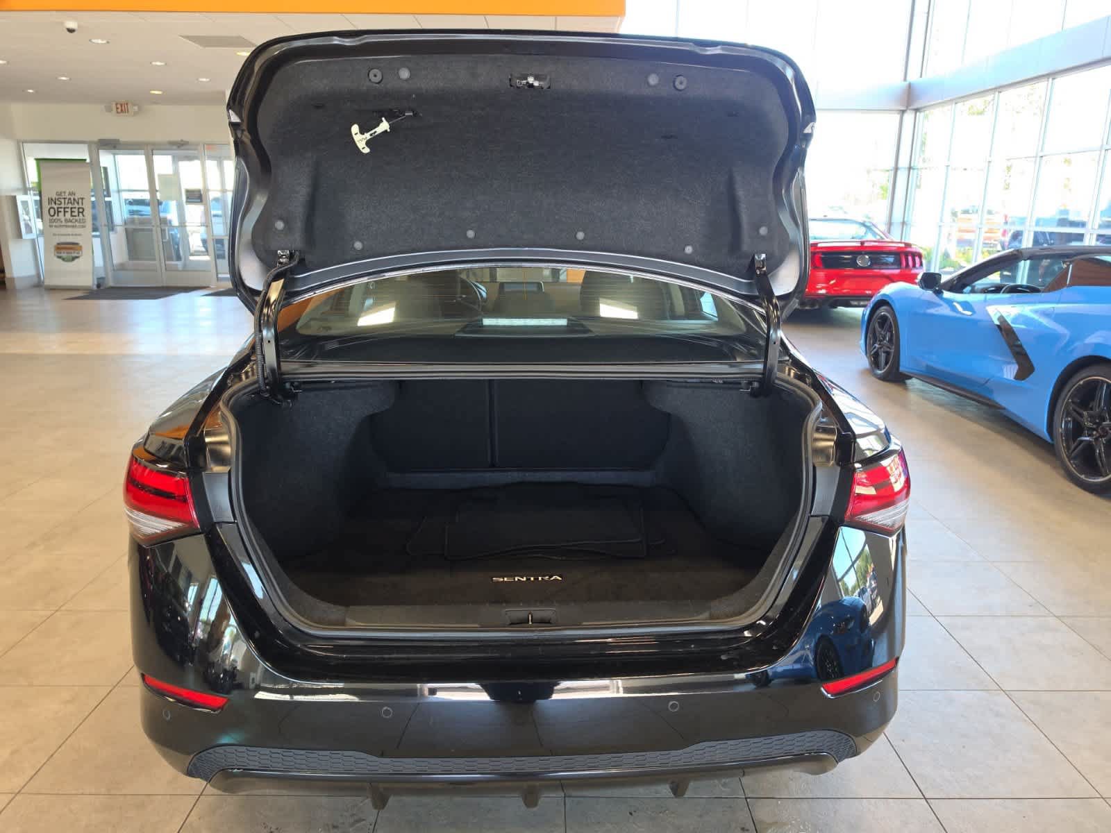 Used 2025 Nissan Sentra SV FWD image 7