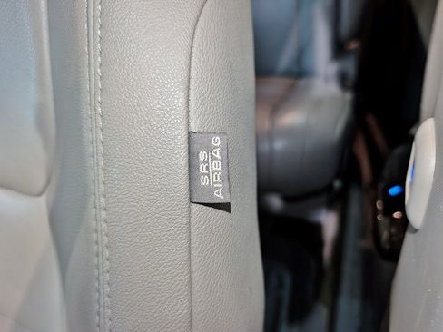 Used 2017 Toyota Sienna XLE image 49