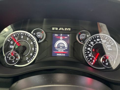 Used 2024 RAM 2500 Tradesman w/ Chrome Appearance Group AWD/4WD image 21