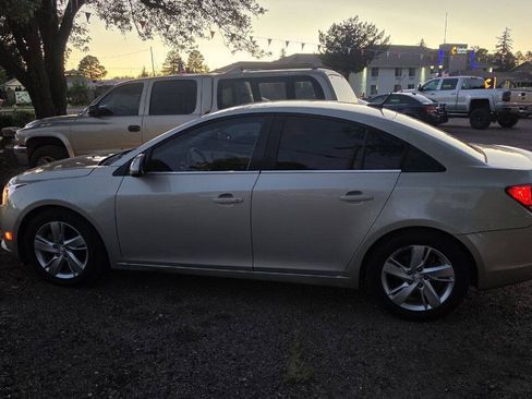 Used 2014 Chevrolet Cruze Diesel FWD image 10